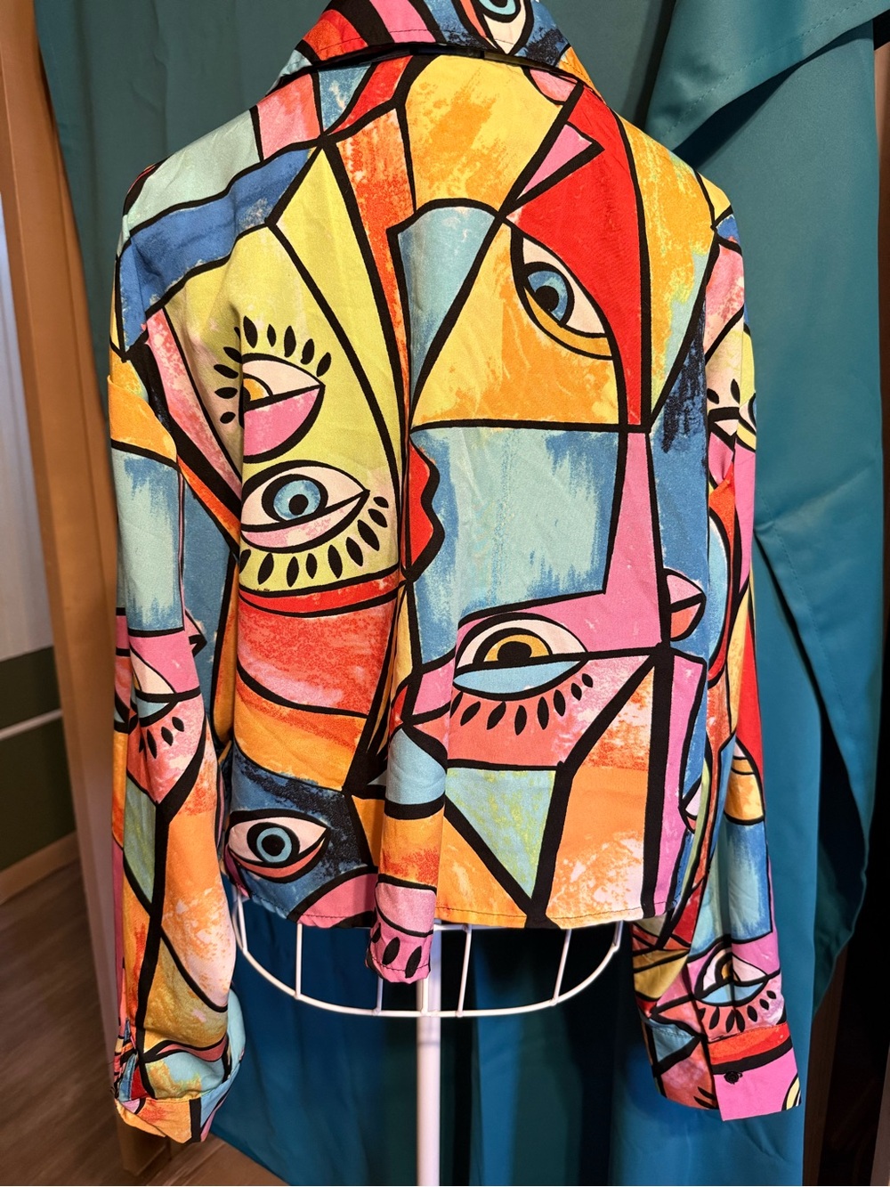 Live 4 Truth Multicolor Abstract Tie-Front Button Down Shirt crop - Picture 3 of 5